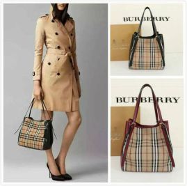 Picture of Burberry Lady Handbags _SKUfw91858088fw